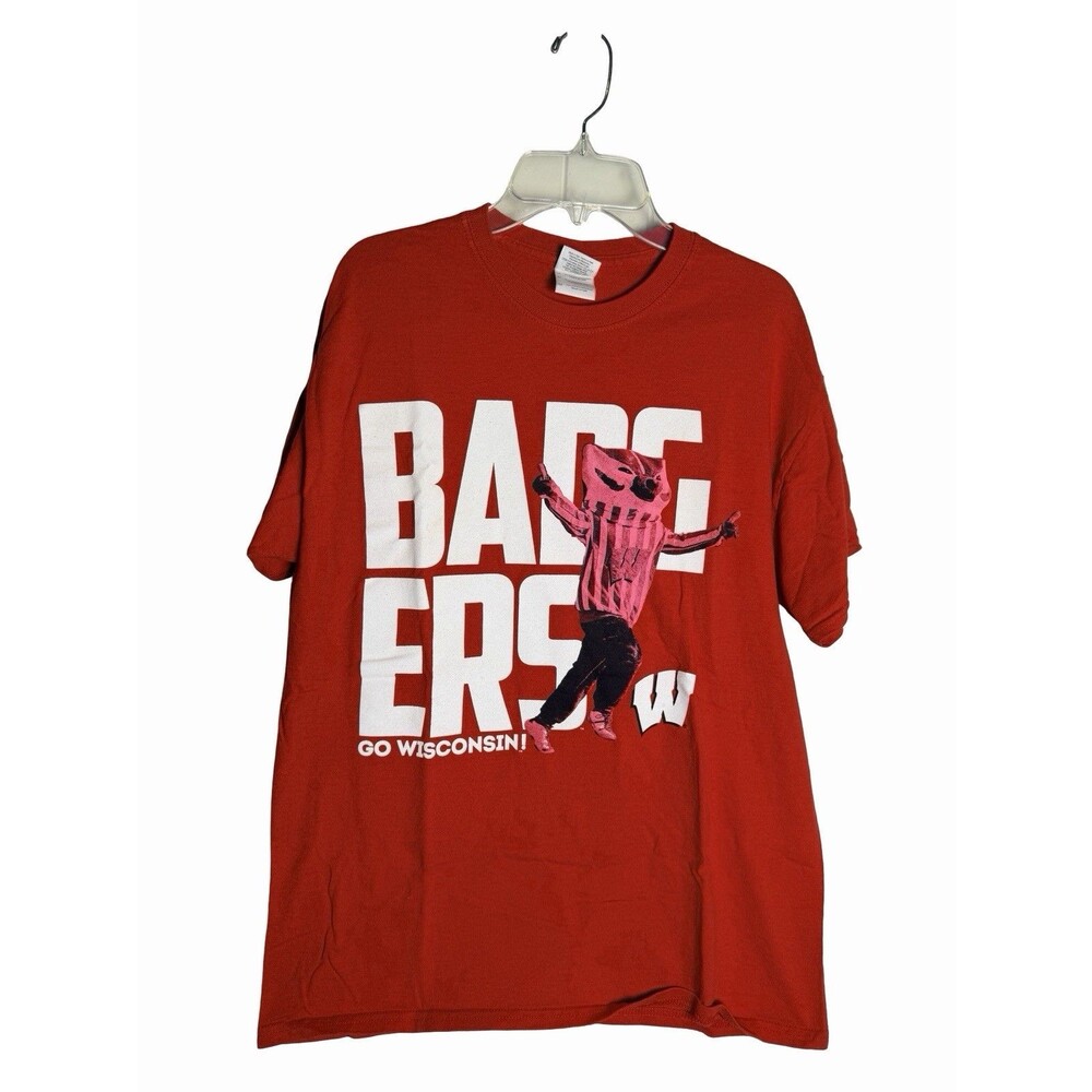 University Of Wisconsin Badgers Mens Medium Graphic T Shirt Gildan Haiti Mascot